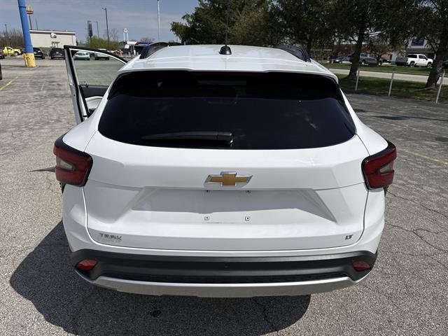 Used 2024 Chevrolet Trax LT w/ Driver Confidence Package FWD image 26
