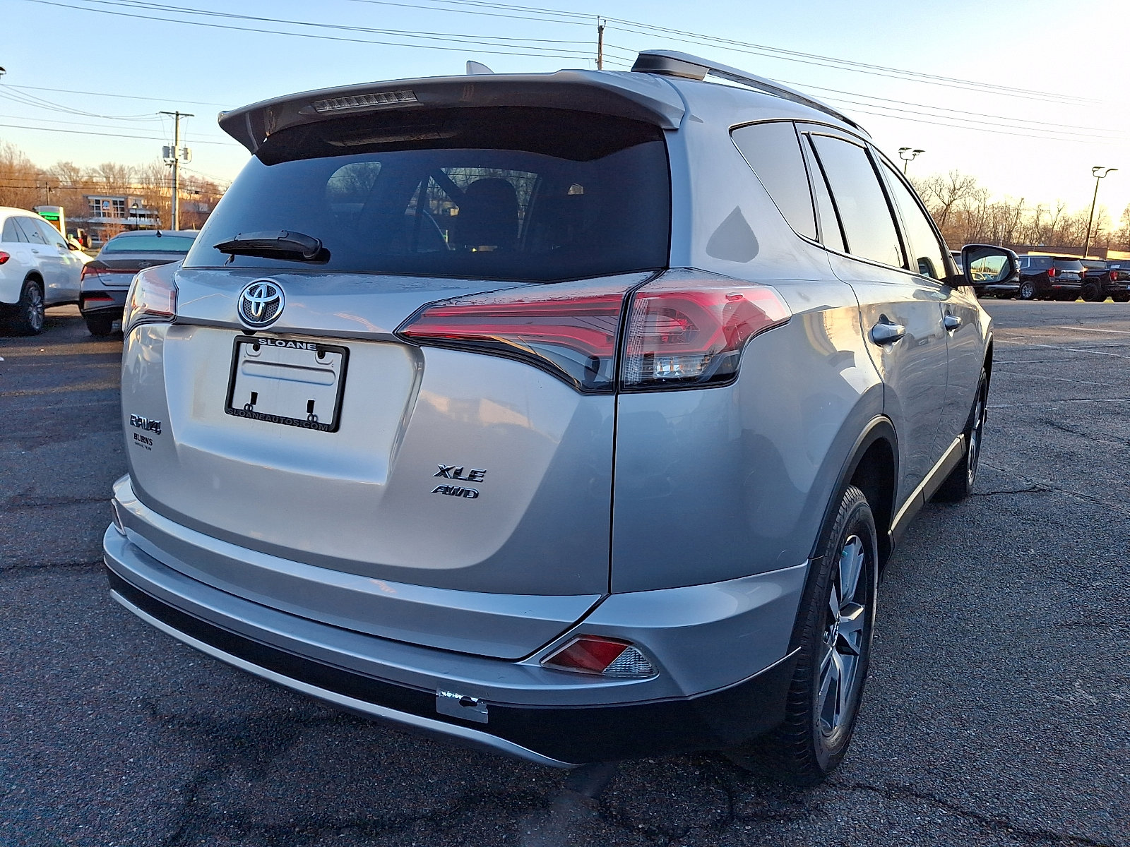 Used 2018 Toyota RAV4 XLE w/ Plus Extra Value Package image 7