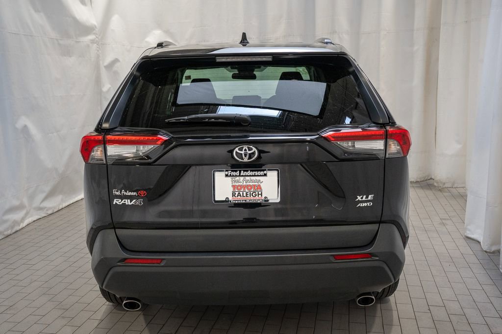Used 2024 Toyota RAV4 XLE image 4