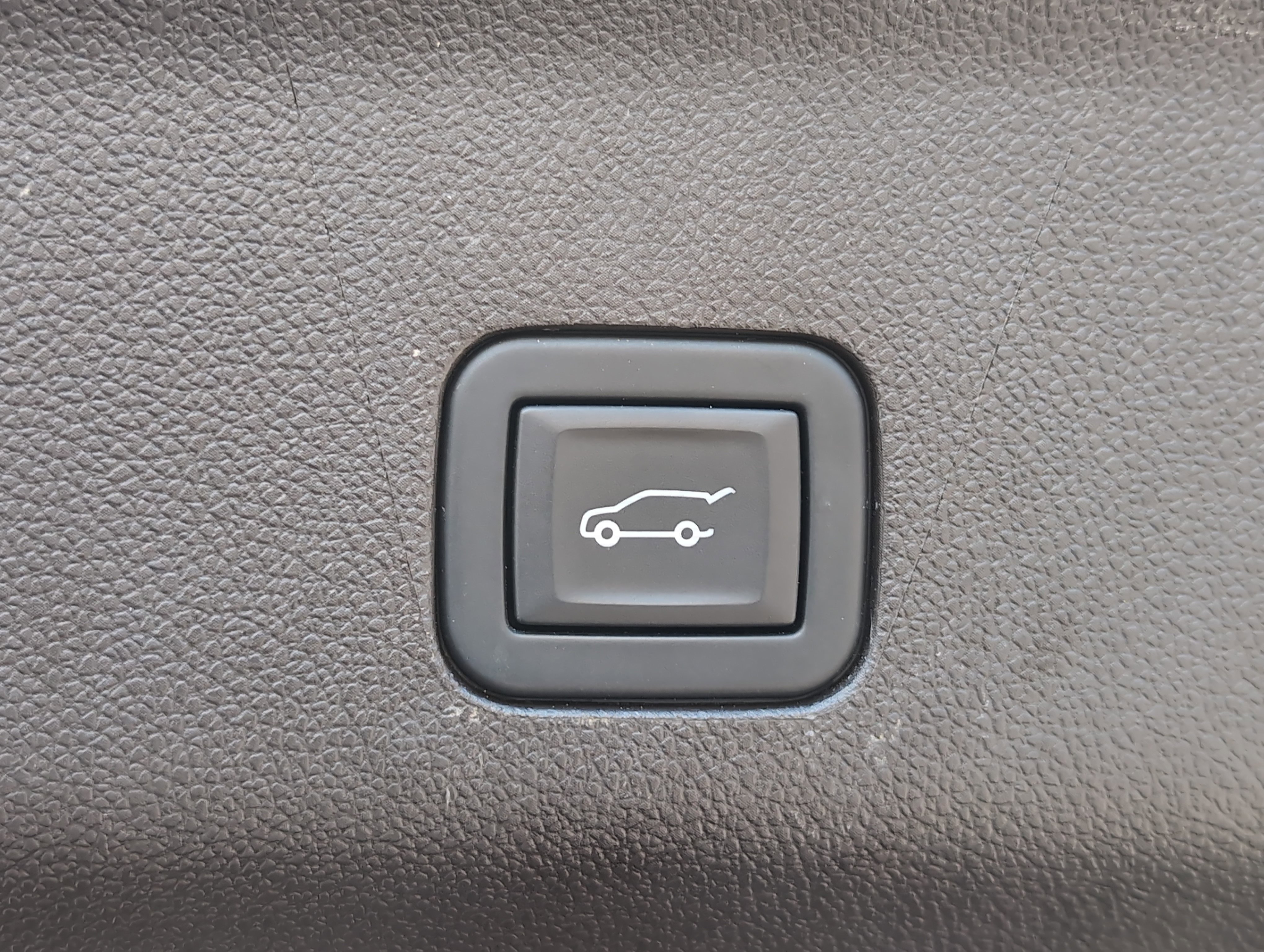 Used 2024 Chevrolet Tahoe Z71 w/ Luxury Package image 33