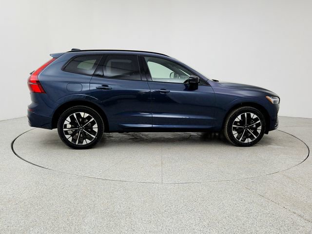 New 2026 Volvo XC60 B5 Plus w/ Climate Package image 4