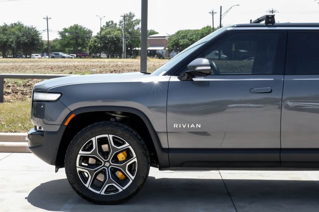 Used 2023 Rivian R1S Adventure AWD/4WD image 17