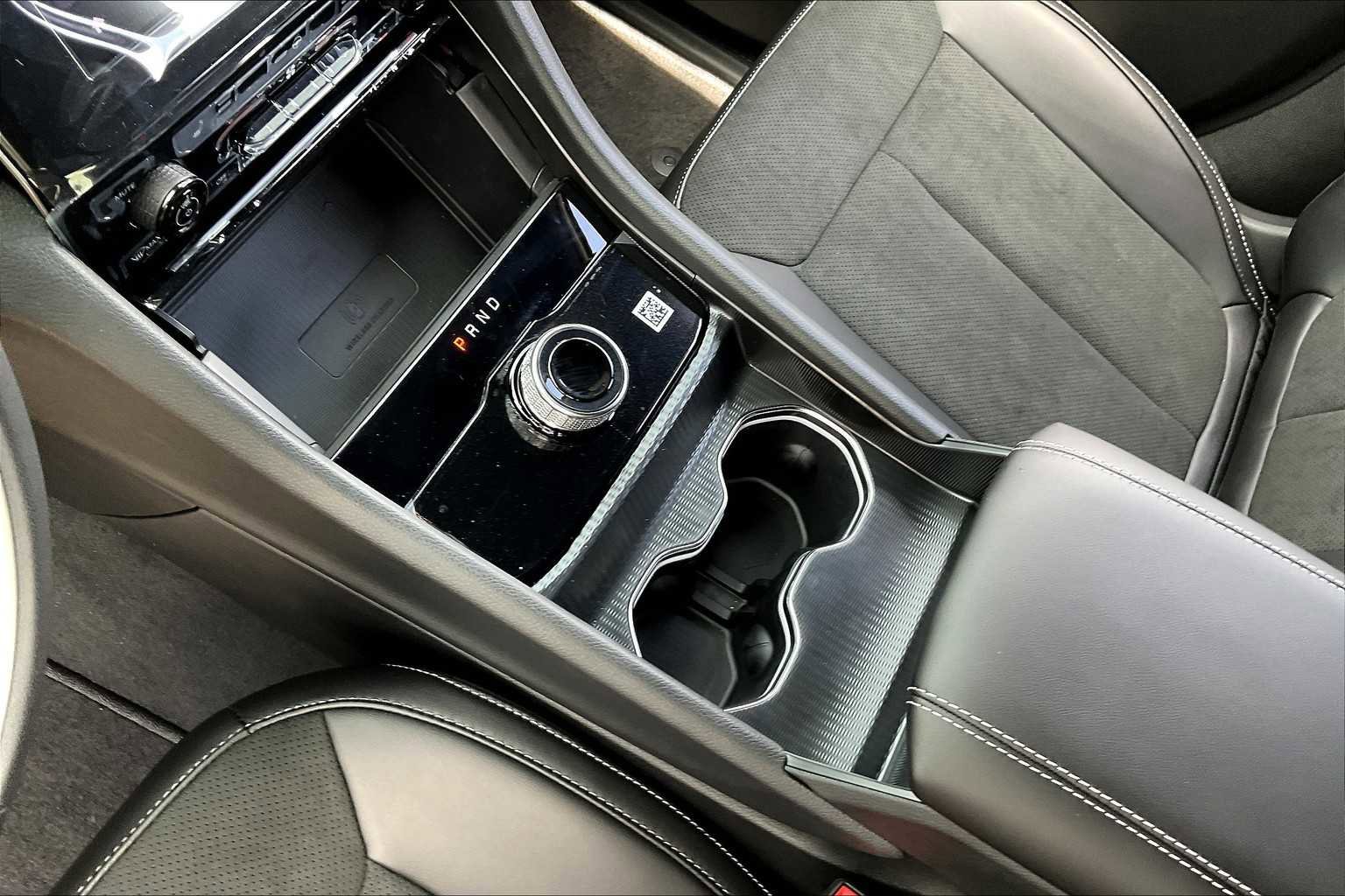 New 2025 Jeep Grand Cherokee L Altitude image 7