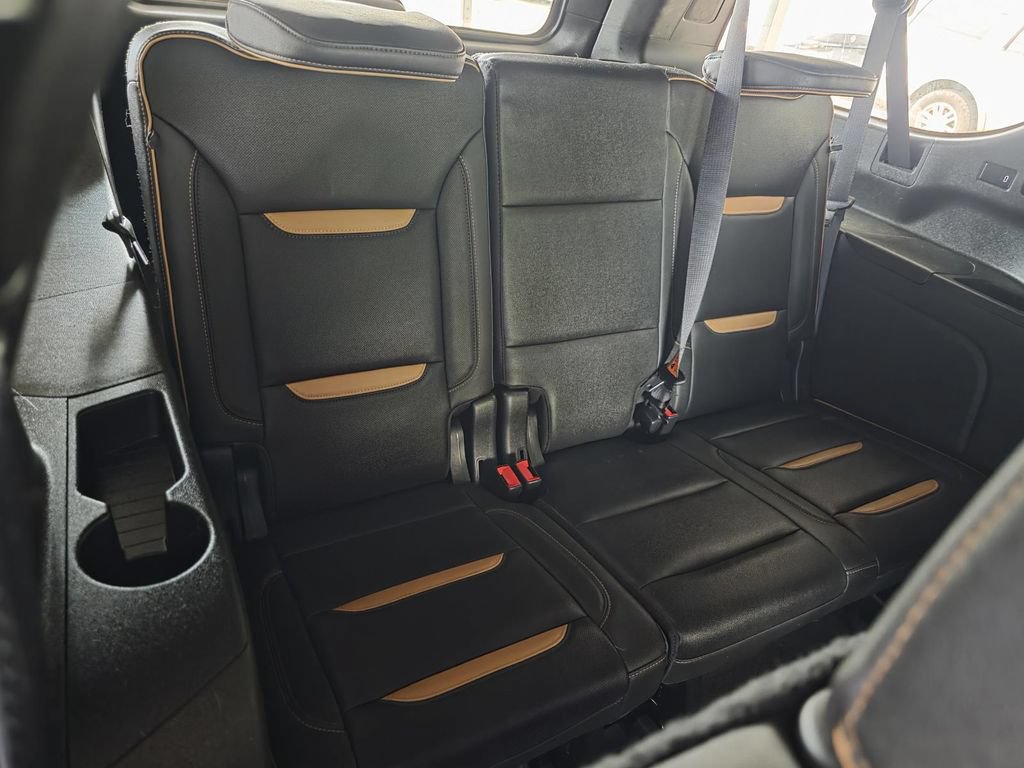 Used 2021 GMC Yukon XL AT4 w/ AT4 Premium Plus Package AWD/4WD image 15