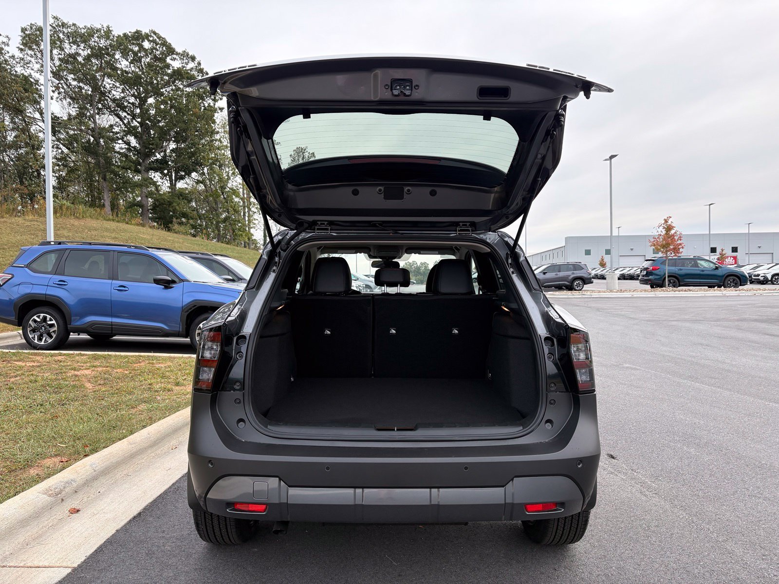 Used 2026 Nissan Kicks SR w/ Cold Weather Package AWD/4WD image 11