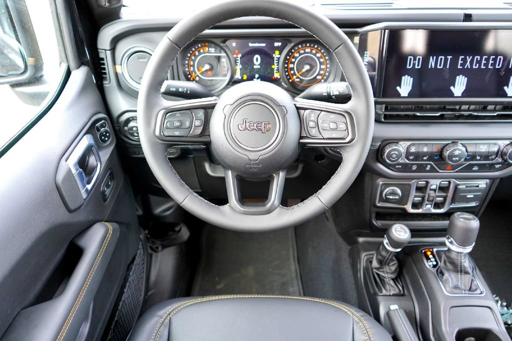 New 2026 Jeep Gladiator Sport AWD/4WD image 23