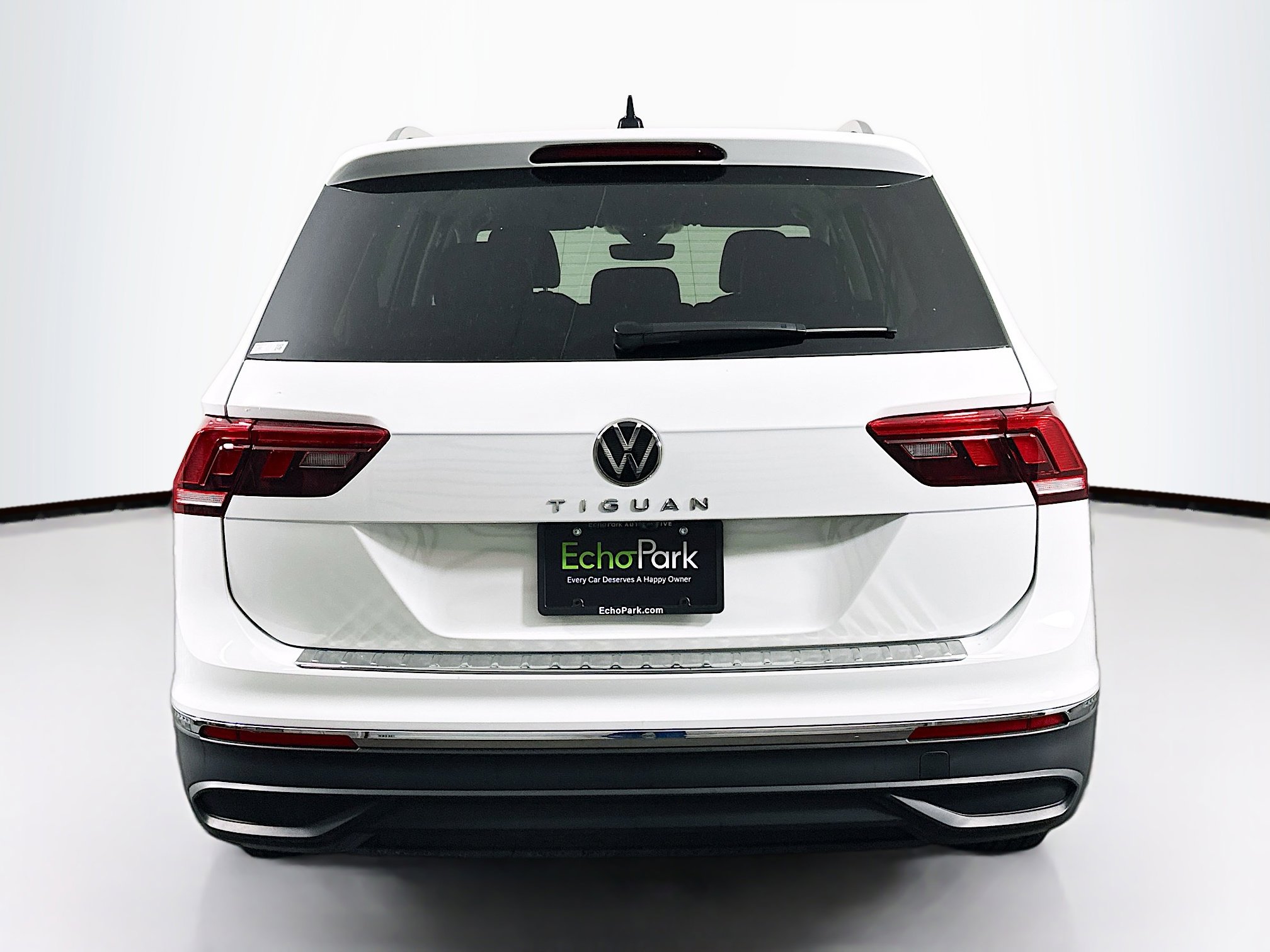 Used 2024 Volkswagen Tiguan Wolfsburg Edition image 7