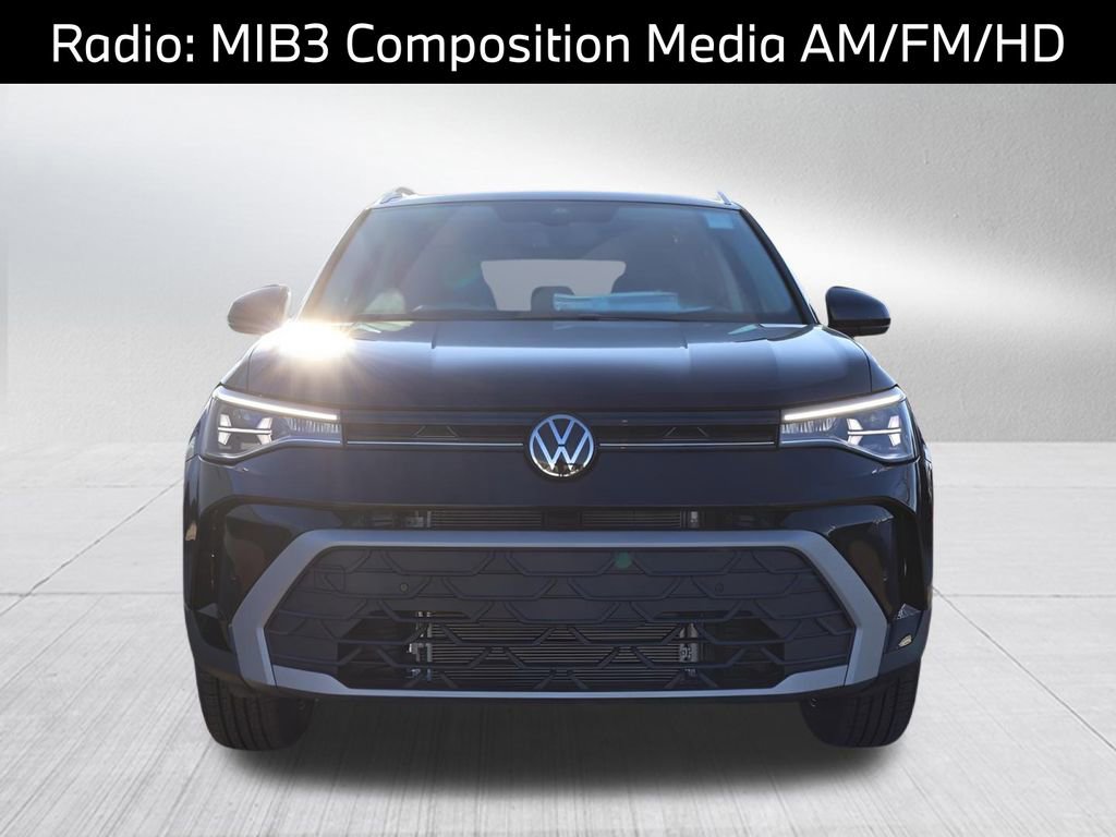 Certified 2025 Volkswagen Taos SE AWD/4WD image 5