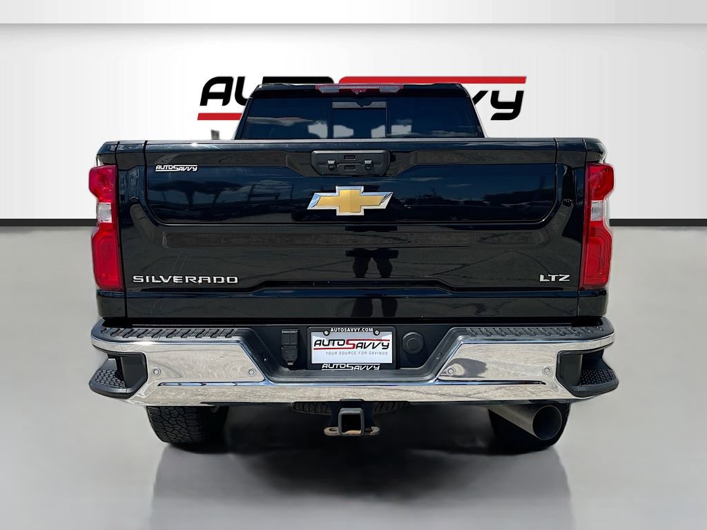 Used 2024 Chevrolet Silverado 2500 LTZ w/ LTZ Premium Package AWD/4WD image 6