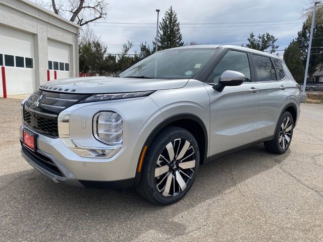 New 2026 Mitsubishi Outlander SE image 1