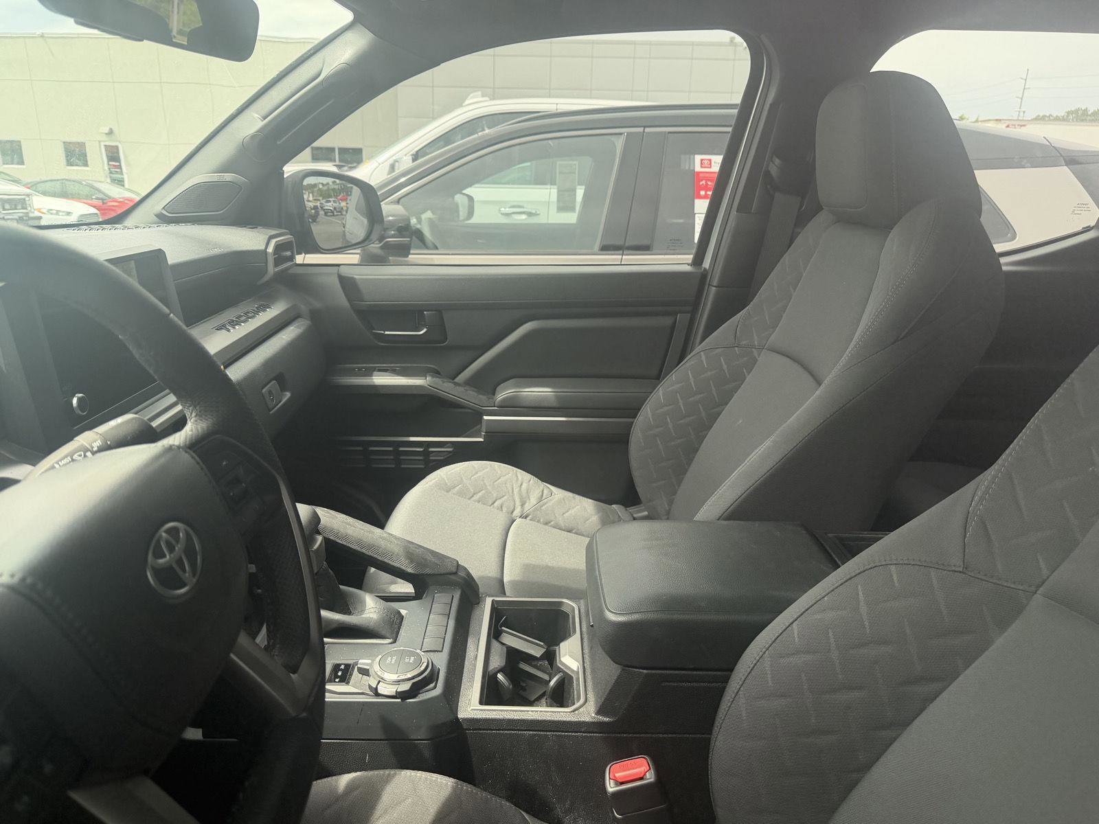 Used 2024 Toyota Tacoma SR5 AWD/4WD image 12