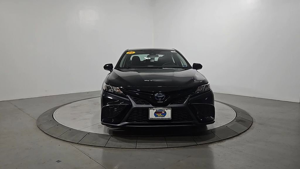 Used 2022 Toyota Camry SE FWD image 9