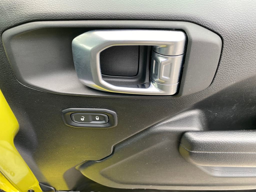 Used 2024 Jeep Wrangler Rubicon image 10