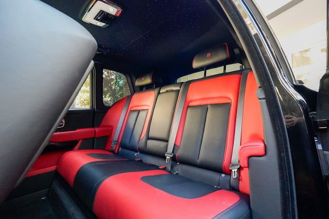 Used 2023 Rolls-Royce Cullinan w/ Cullinan Package image 71