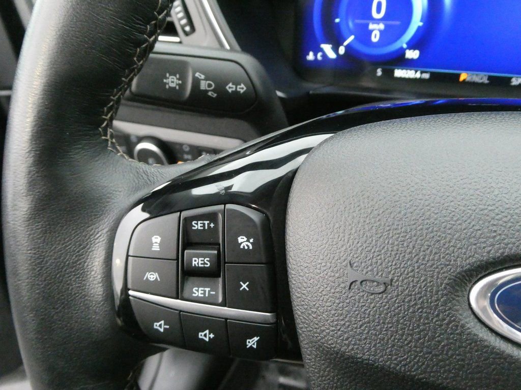 Used 2022 Ford Escape Titanium w/ Titanium Elite Package AWD/4WD image 18