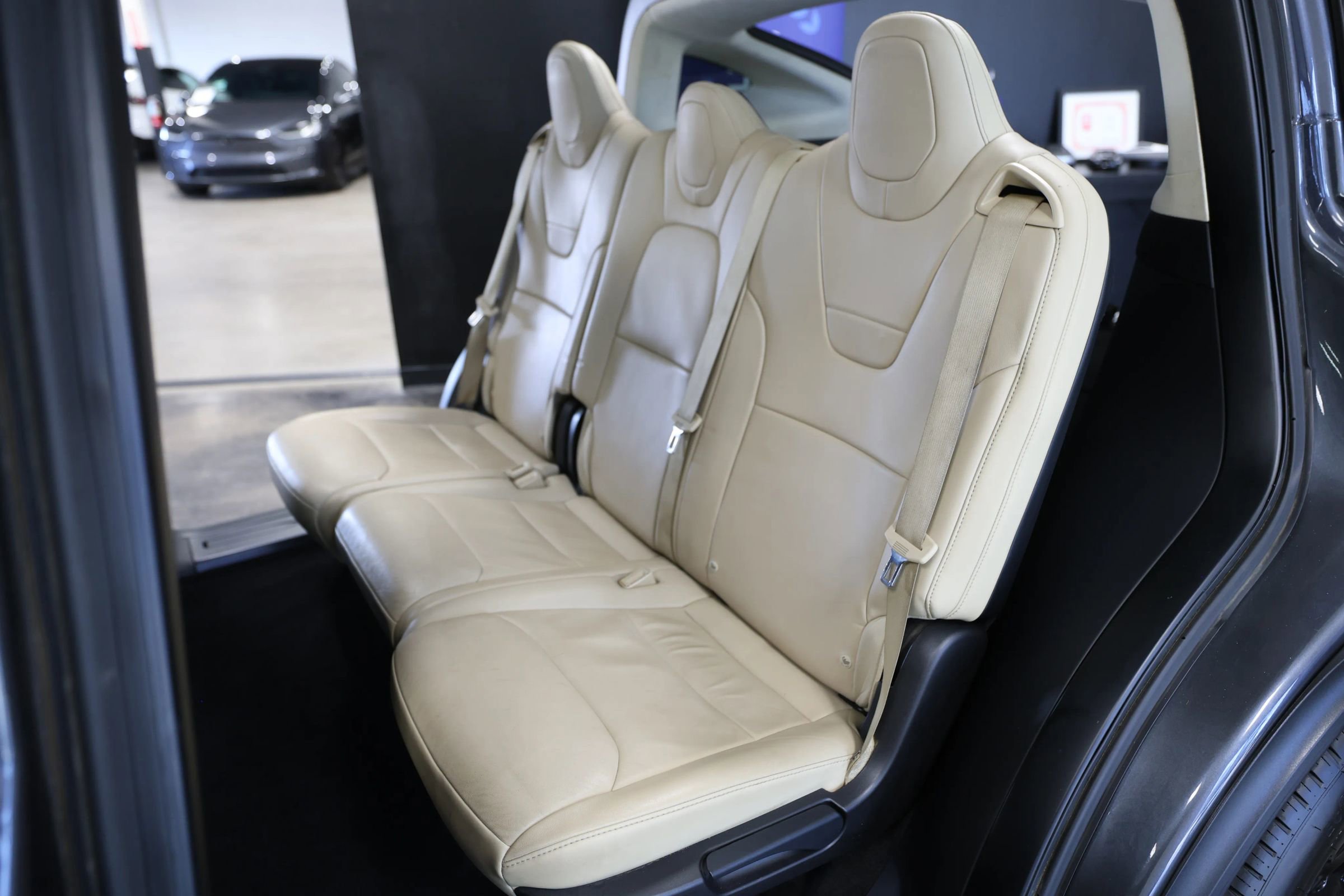 Used 2017 Tesla Model X 100D image 42