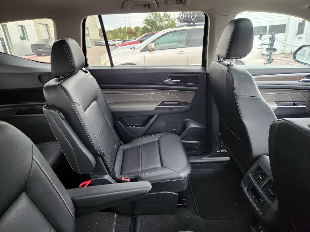 Used 2023 Volkswagen Atlas SEL AWD/4WD image 11