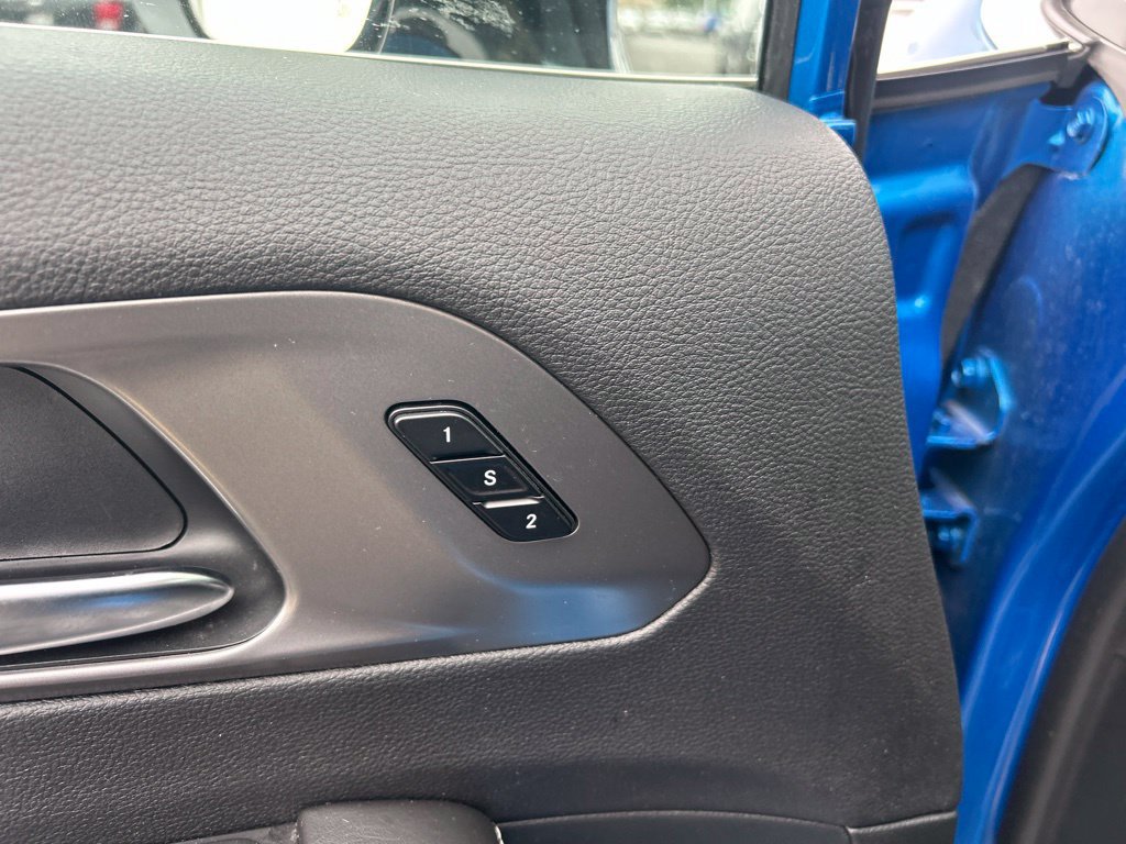 Used 2026 Chrysler Pacifica Select FWD image 11