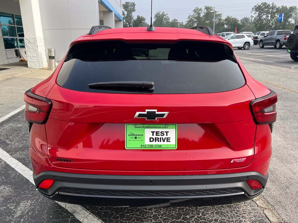 New 2026 Chevrolet Trax RS w/ Sunroof Package FWD image 6
