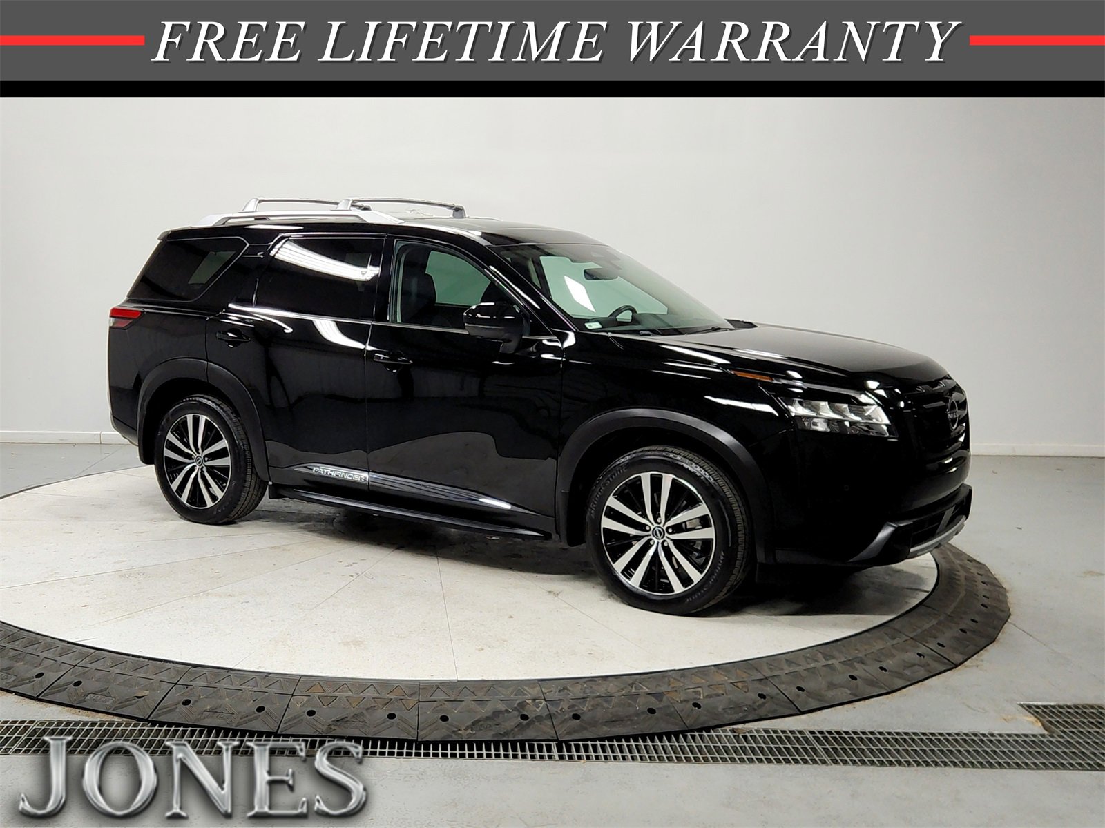 Used 2024 Nissan Pathfinder Platinum w/ Lighting Package (N93)