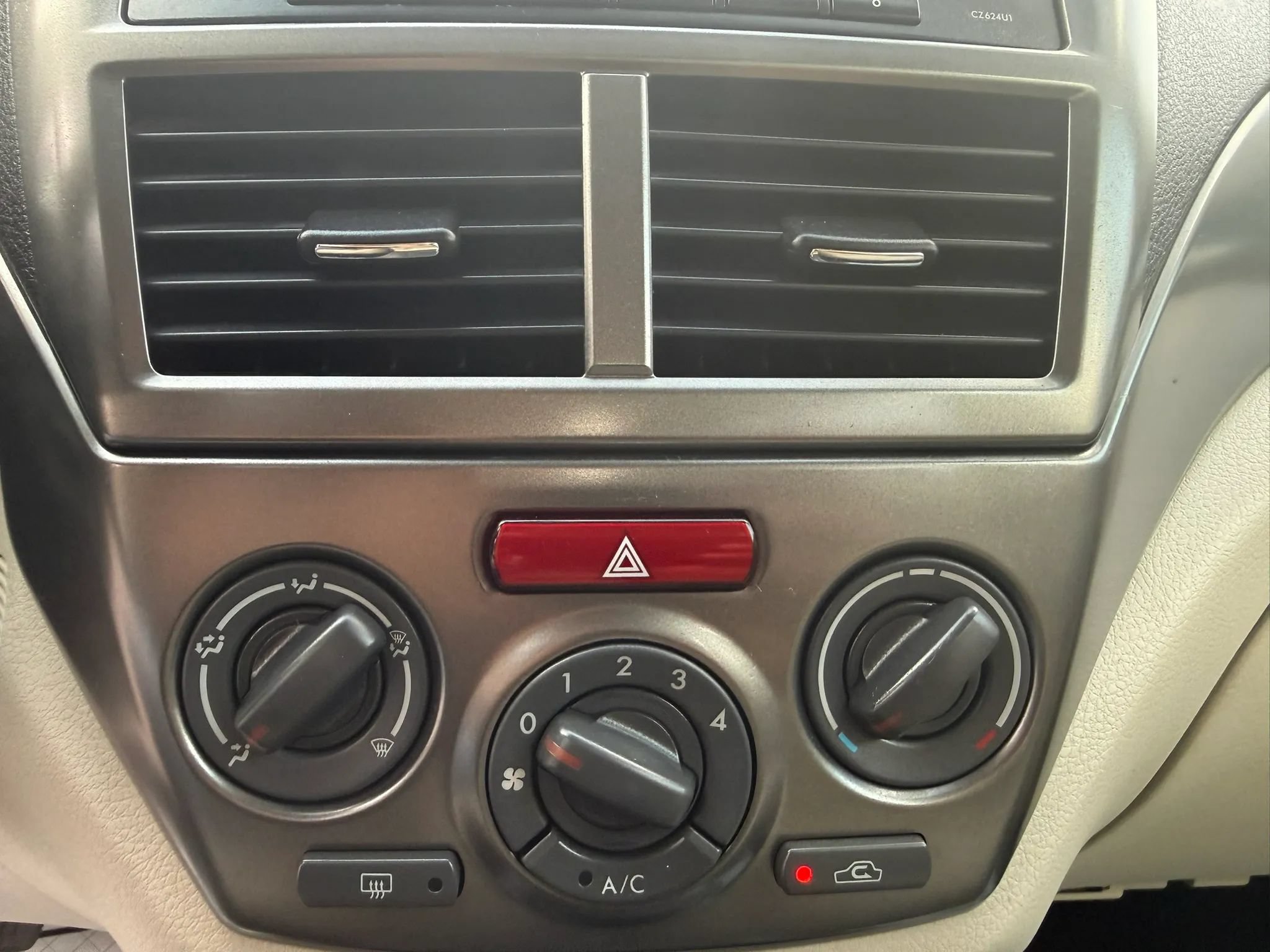 Used 2011 Subaru Impreza Outback Sport AWD/4WD image 19