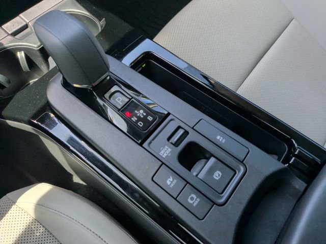 Used 2023 Toyota Prius XLE FWD image 24