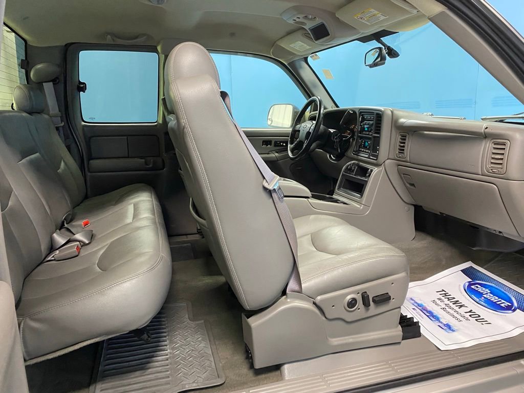 Used 2004 Chevrolet Silverado 3500 LT image 39