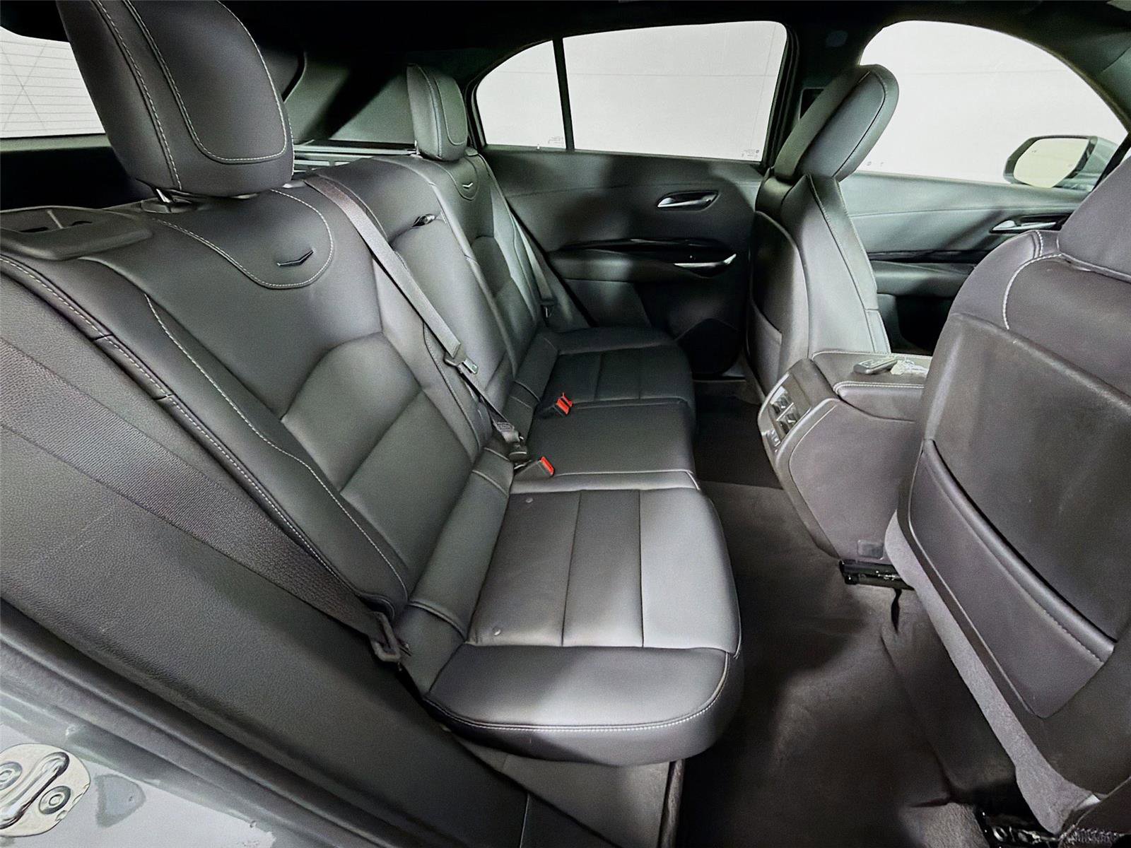 Used 2024 Cadillac XT4 Luxury w/ Cold Weather Package image 25