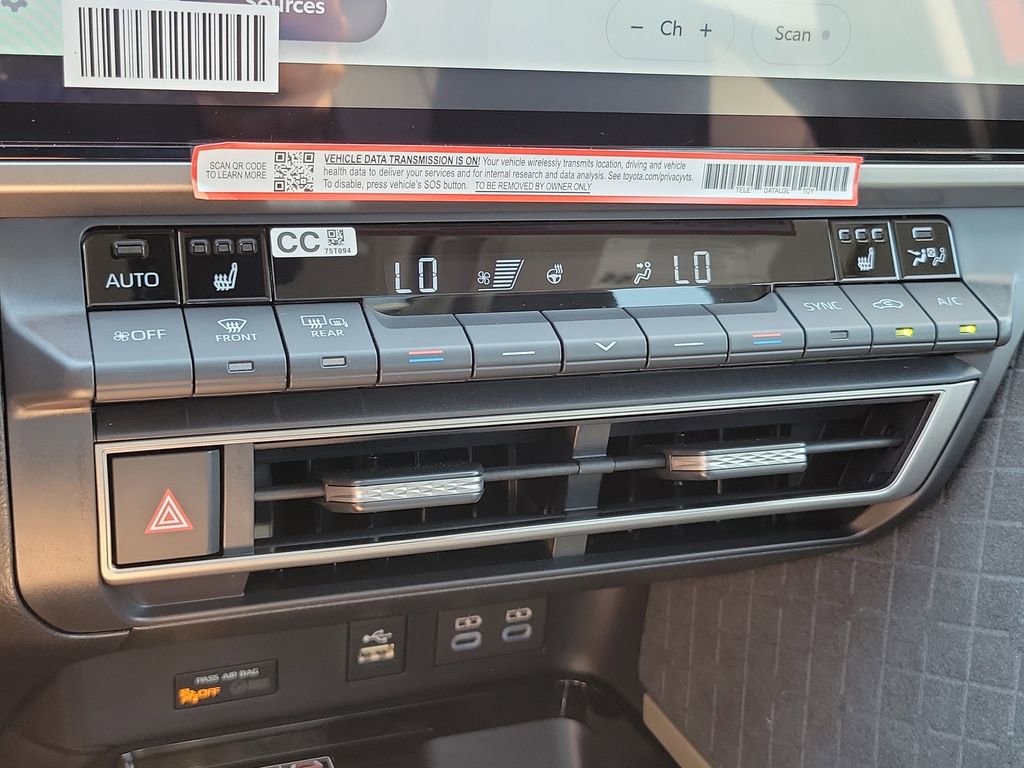 Used 2026 Toyota Camry XLE image 12