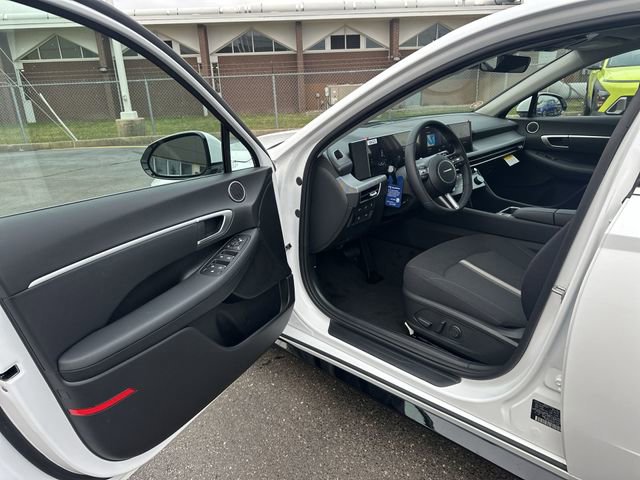New 2026 Hyundai Sonata SEL FWD image 18