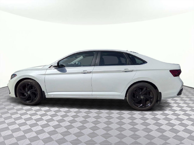Used 2025 Volkswagen Jetta SE FWD image 6