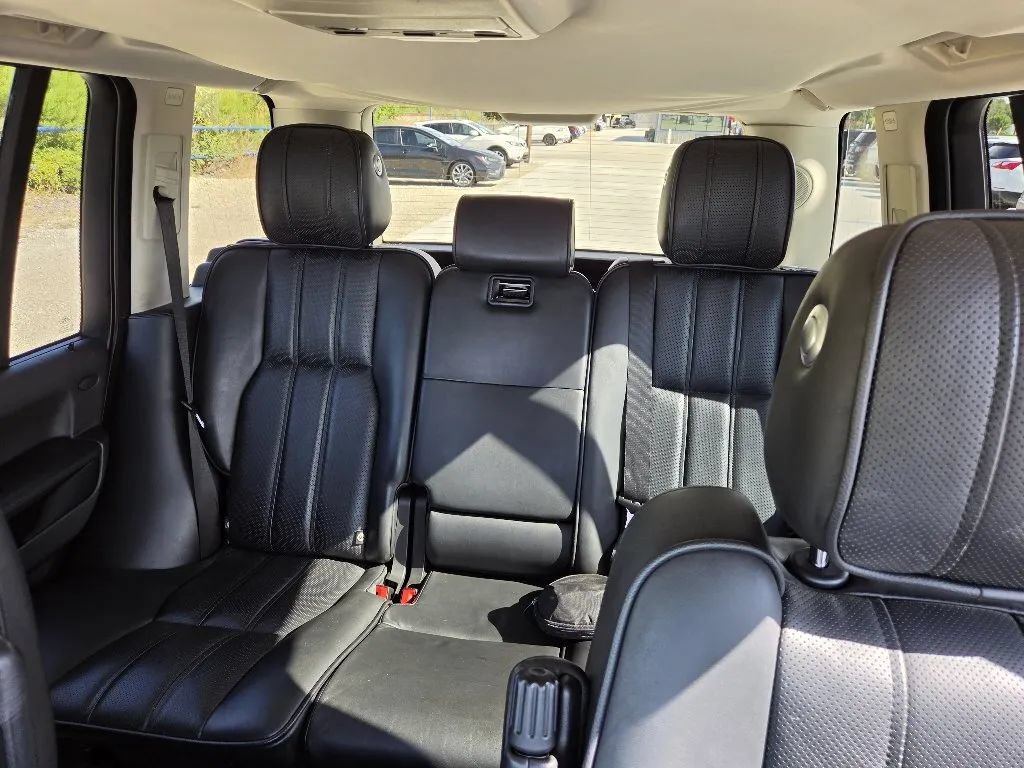 Used 2012 Land Rover Range Rover Supercharged AWD/4WD image 40