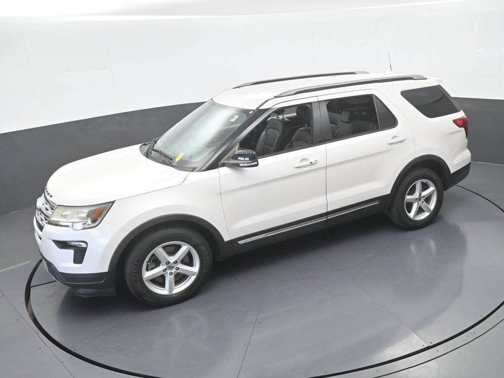 Used 2018 Ford Explorer XLT w/ Equipment Group 202A FWD image 50