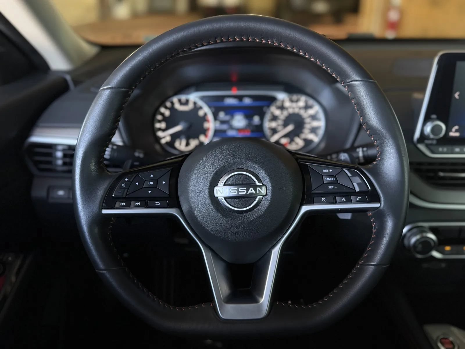 Used 2023 Nissan Altima 2.5 SR AWD/4WD image 21