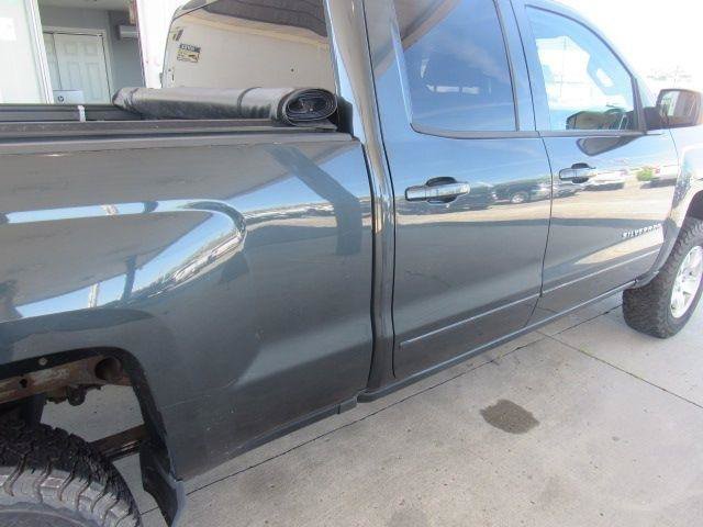 Used 2018 Chevrolet Silverado 1500 LT AWD/4WD image 19
