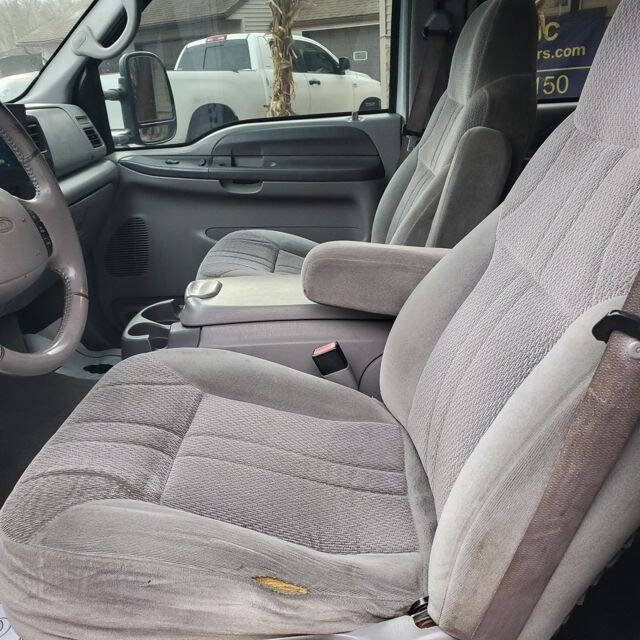 Used 2001 Ford Excursion XLT RWD image 19