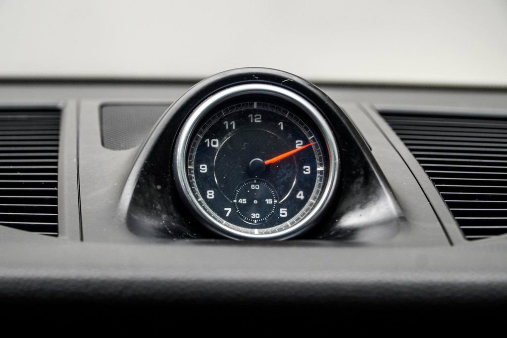 Used 2019 Porsche Macan Base image 24