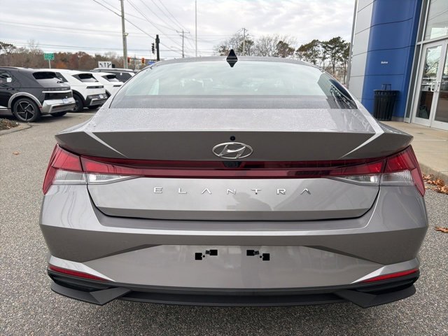 Certified 2022 Hyundai Elantra SEL image 7