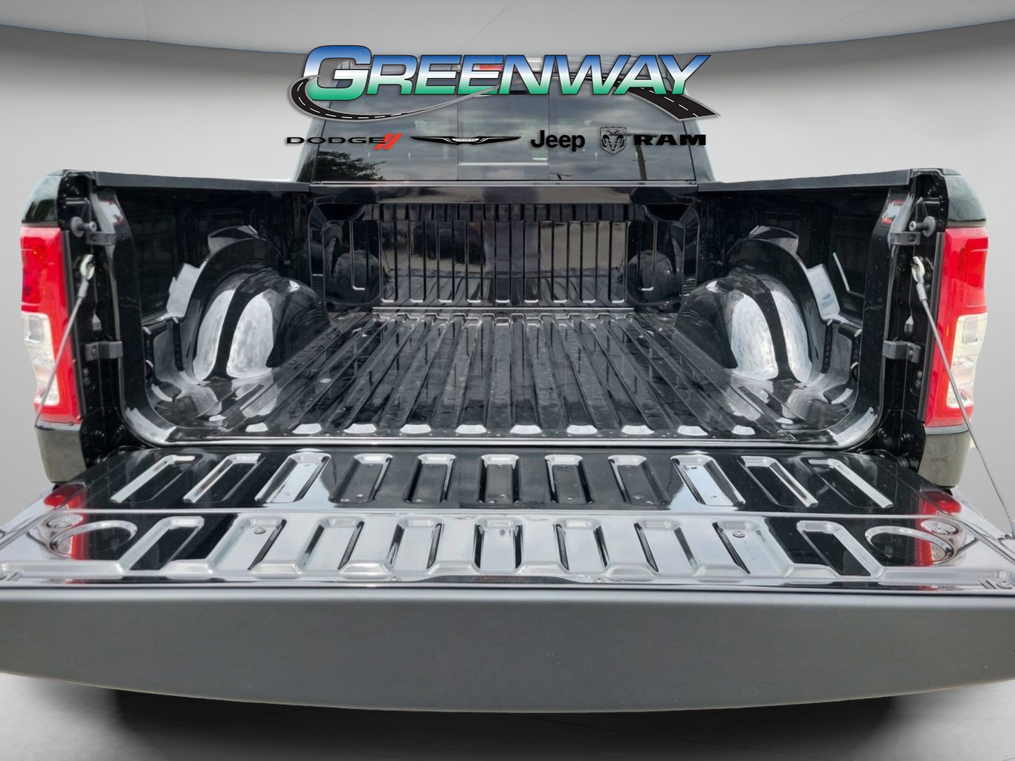Used 2023 RAM 1500 Big Horn AWD/4WD image 5
