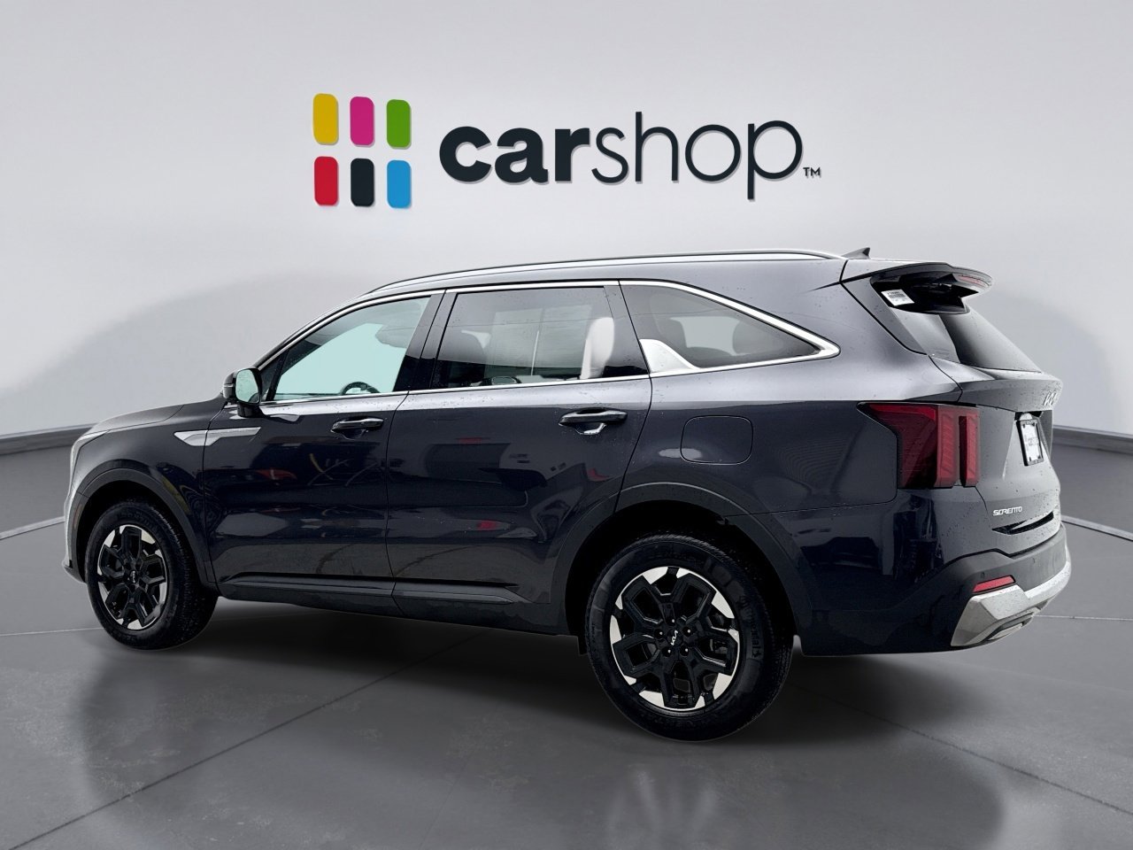 Used 2025 Kia Sorento S w/ Panoramic Sunroof Package image 3