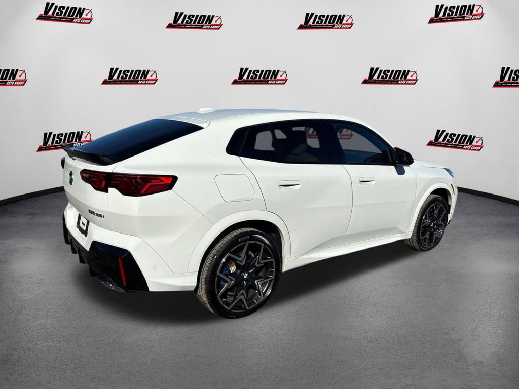 Used 2024 BMW X2 M35i image 5