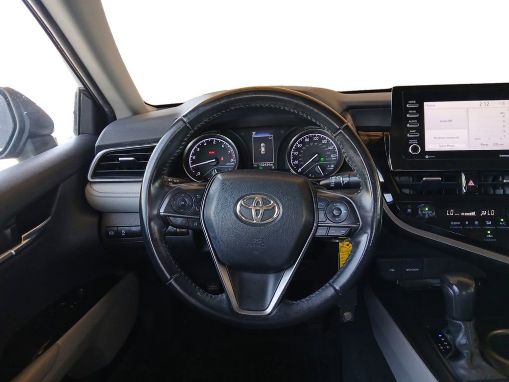 Used 2022 Toyota Camry SE image 12