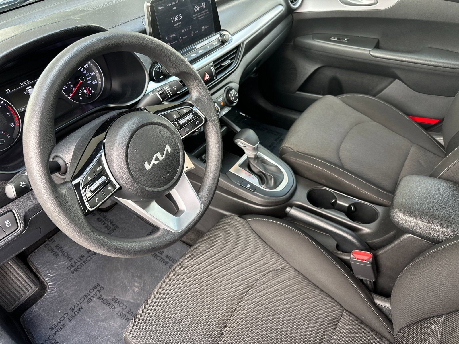 Used 2023 Kia Forte LXS image 10