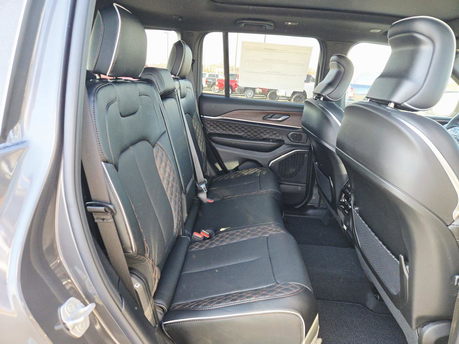 New 2025 Jeep Grand Cherokee Summit image 15