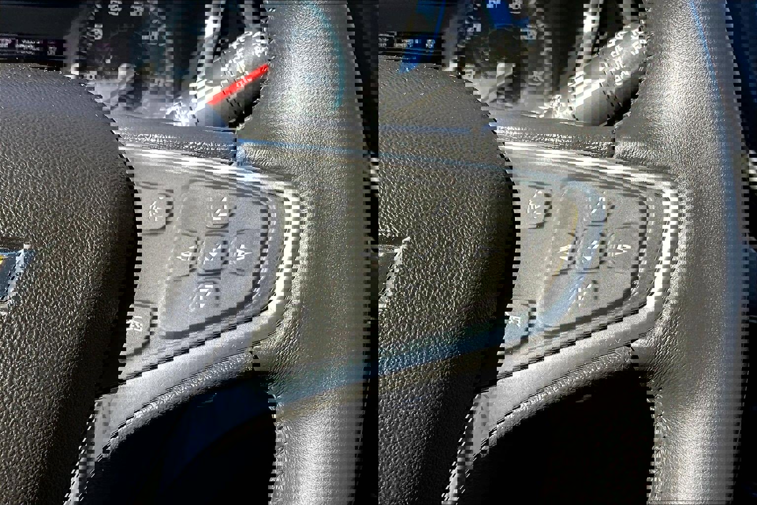 Used 2018 Chevrolet Equinox LT image 19