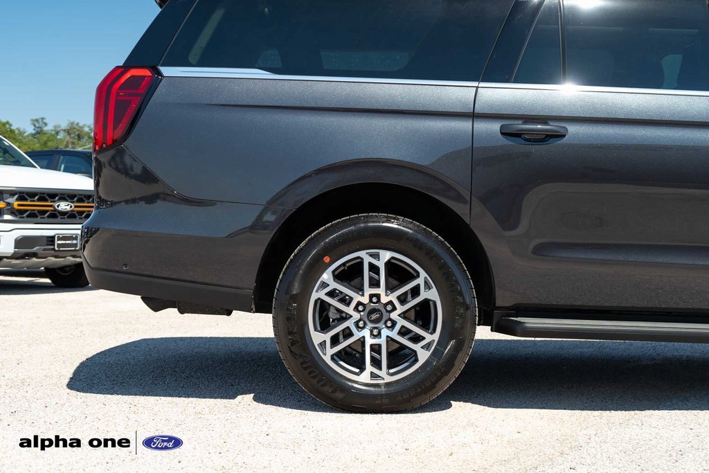 New 2025 Ford Expedition Max Active image 5