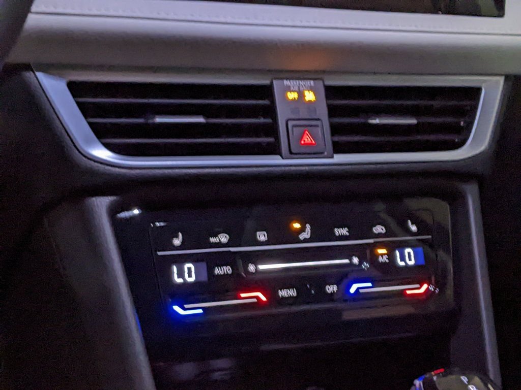 New 2026 Volkswagen Taos SE AWD/4WD image 18