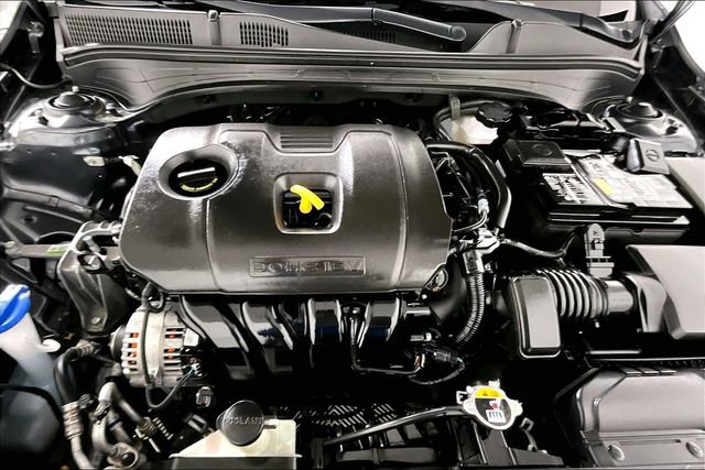 Used 2022 Kia Forte LXS image 9