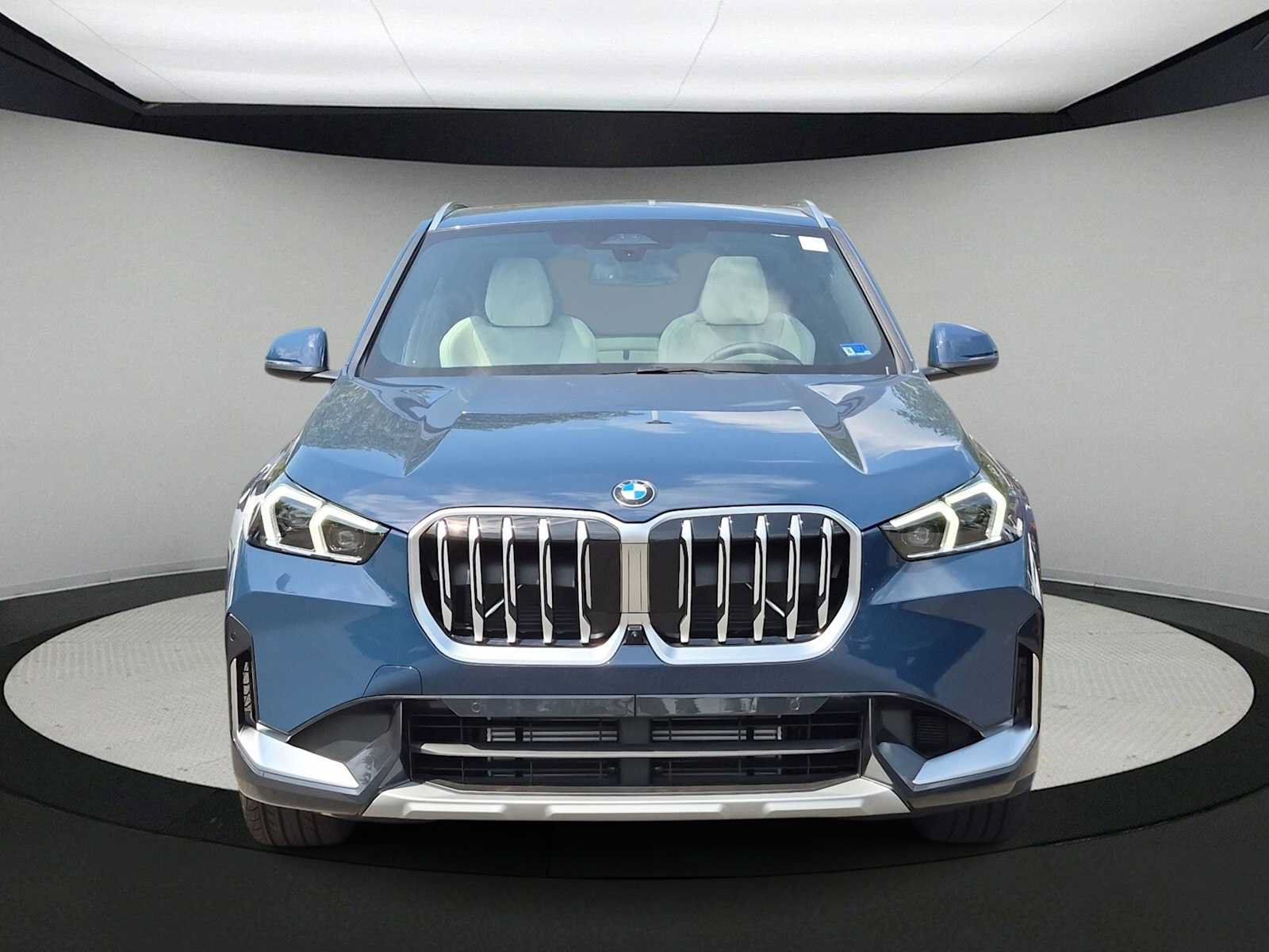 New 2027 BMW X1 xDrive28i AWD/4WD image 3