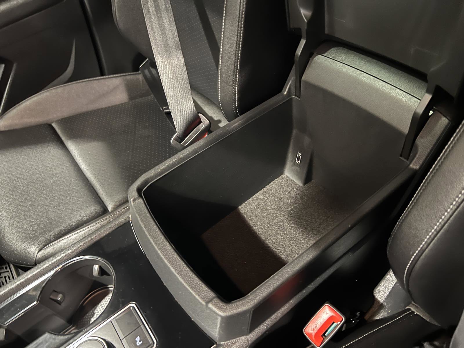 Used 2018 Volkswagen Atlas SEL w/ R-Line Package image 21